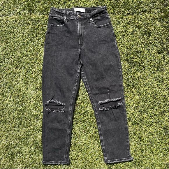 Abercrombie & Fitch Curve Love High Rise Mom Jeans - Picture 2 of 11